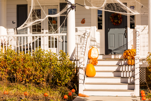 grandmother-saves-childs-life-on-halloween